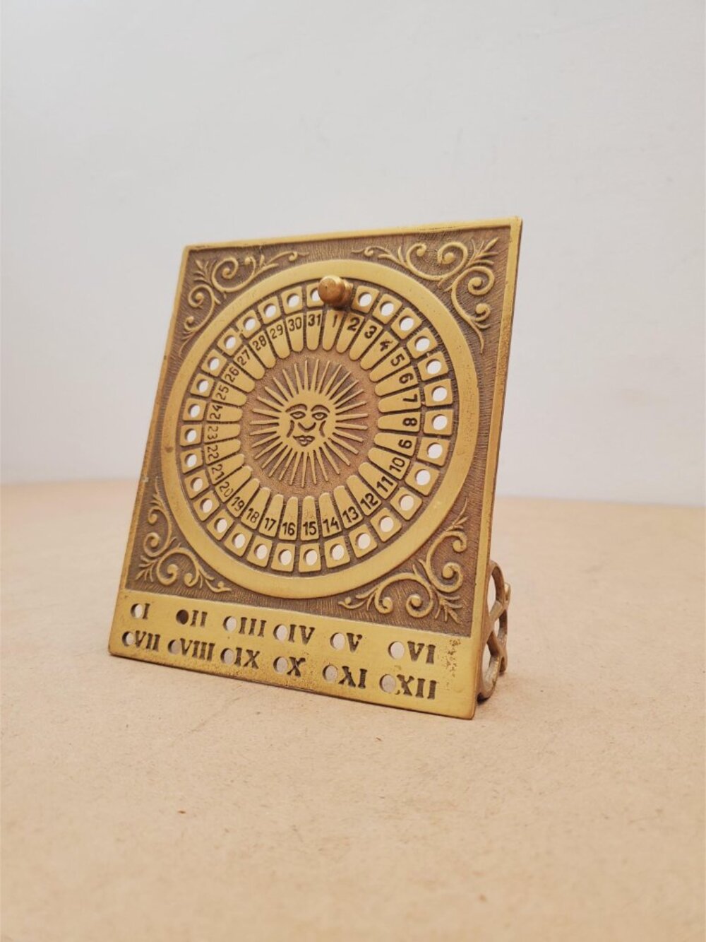 Vintage Brass Perpetual Sundial Calendar. MISSING 1 PEG Unique Housewarming, - Picture 4 of 12